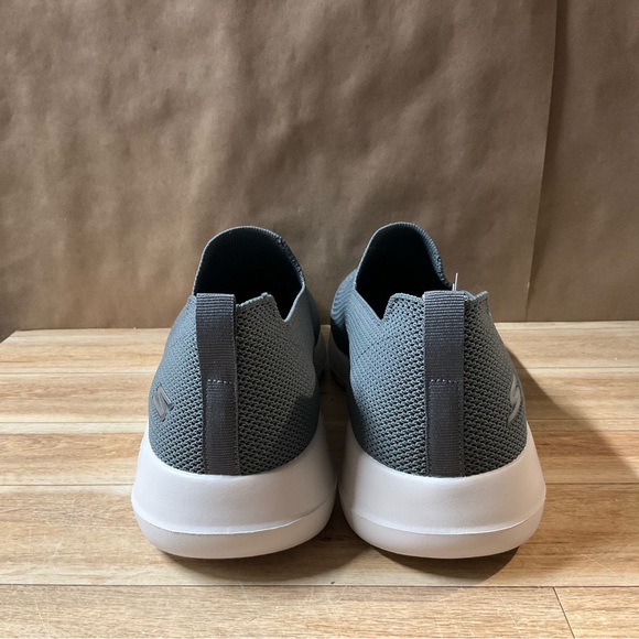 New! Men’s Skechers Go Walk Max Modulating Shoes Sneakers Grey 11.5 Slip On - Picture 5 of 12